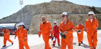 Kryeministri Rama viziton puset e shpuara në Shpirag të Beratit, shikon nga afër punimet