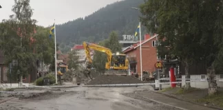 Mot i keq në Suedi! Stuhia rrëzon trenin, gjendja më e rëndë në 25 vitet e fundit