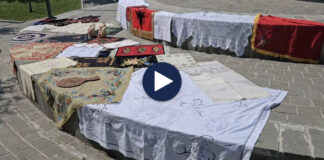 Artizanet e Korçës, hapin ekspozitë në Pazarin e Vjetër