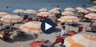 Në Durrës prenotime dhe në shtator! Plazhet janë plot, por edhe zonat historike