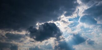 Priten reshje shiu në disa qarqe, parashikimi i motit për këtë të enjte