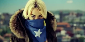 Ndeshja Kosovë-Zvicër, reagon Rita Ora pasi pa foton e saj në tribunë