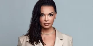 Poni pendohet për ndërhyrjet estetike në fytyrë, i bën thirrje vajzave: Mendojeni mirë