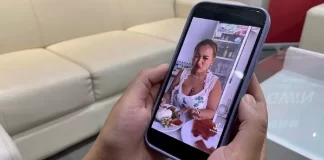 Hëngri mish derri dhe përmendi Zotin në video, dënohet me dy vite burg një 33-vjeçare në Indonezi