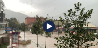 Bulqizë, reshjet e dendura të shiut shkaktojnë probleme në rrugët nacionale dhe të qytetit