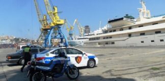 Lejoji daljen nga shteti të një personi të shpallur në kërkim, arrestohet oficeri i policisë në Durrës