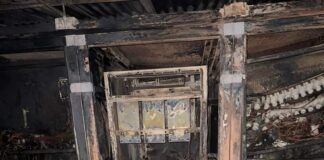 Stuhitë dhe shkarkimet atmosferike shkaktojnë zjarr në nënstacionin elektrik në Peqin