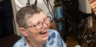 68-vjeçarja e paralizuar mund të flasë sërish, kjo e gjitha falë teknologjisë