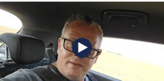 Video/ Momenti i frikshëm kur gazetarit të TCH i rrezikohet jeta, i drejtohet arma për ta vrarë