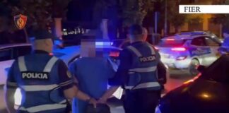 350 lekë copa15-vjeçari përfundon në spital pas konsumimit të tullumbaces me azot/ Vihen në pranga tre persona në Fier