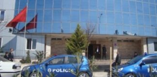 Tritol në lokalin e një 24-vjeçari në Kamëz, ka vetëm dëme materiale