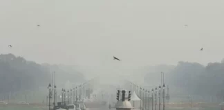 Shi artificial në Indi, shkencëtarët krijojnë re me jodin argjendi për të pastruar ajrin toksik në Delhi