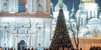 Për herë të parë, Ukraina feston Krishtlindjet më 25 dhjetor: Data e re shënon largimin nga Rusia