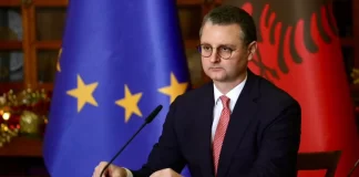 Bonus fundviti për shtresat me nevoja sociale, shpërblim edhe për administratën dhe përfaqësuesit në procesin e negociatave për anëtarësim në BE