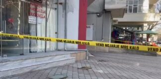 Video/ 18-vjeçari i jep fund jetës, hidhet nga kati i 8-të i pallatit në Korçë! Po festonte me shokët, dyshohet nën efektin…