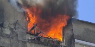 Përfshihet nga flakët banesa në fshat, shkak soba me dru