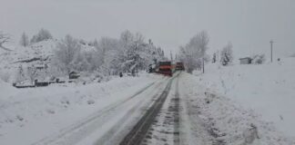 Dëborë edhe në juglindje, disa fshatra pa energji elektrike