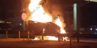 Aksident i rëndë në Athinë, automjeti merr flakë pasi hipën mbi barrierën mbrojtëse