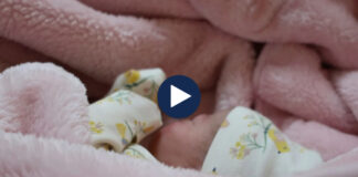 Bebja e parë për vitin 2024 është vajzë, lindi vetëm një minutë pas mesnate