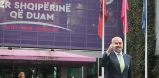 Takim dy ditor/ Edi Rama mbledh qeverinë në Lezhë, çfarë pritet të ndodhë