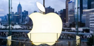 Gjiganti i teknologjisë Apple, po përballet me rënien e tij më të madhe në më shumë se dy dekada