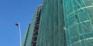 Rrëzimi i skelës plagosi babë e bijë, arrestohet inxhinieri i pallatit dhe dy punëtorë