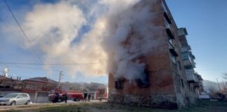 Zjarr në katin e parë të një pallati! Brenda në apartament një grua e sëmurë