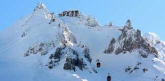 Orteku vdekjeprurës u merr jetën 4 alpinistëve në Francën qendrore, 3 të plagosur