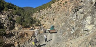 Bllokohet rruga Gjinar-Zavalinë, ekipet e bashkisë prej disa orësh në terren