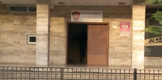 “Kamerat i vuri se ishte xheloz”, flet nëna e 34-vjeçarit: Nusen vetëm e shtyu, ajo kishte bërë planin…