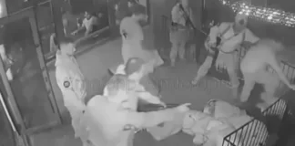 VIDEO/ Ushtarët rusë të dehur hyjnë në një lokal, qëllojnë me armë dhe sulmojnë njerëzit me shkopinj! Dëshmitë mizore të viktimave