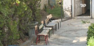 Rrajcë, 433 nxënës prej një viti mësimin e zhvillojnë në lokale dasmash! Ministria nuk miraton projektin për ndërtimin e shkollës