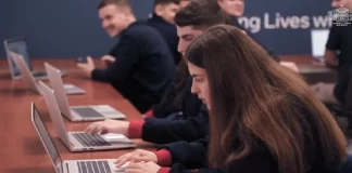 25 laboratorë të Inteligjencës Artificiale i shtohen gjimnazeve, Rama ndan pamjet: Një horizont i ri mundësish për të rinjtë në fushën e teknologjisë