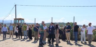 “Kryebashkiaku i Cërrikut Andis Salla mirëpret ekspertët të GIZ të disa shteteve në pikën e kompostimit në Cërrik”.