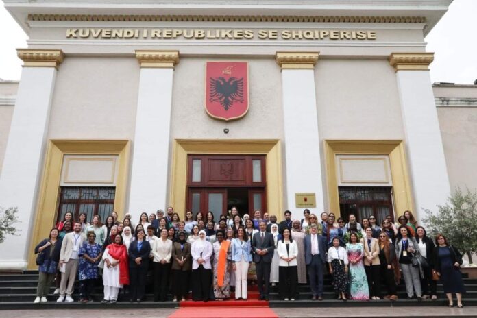 a9975e9b-2083-4022-a0d1-03a746466a47