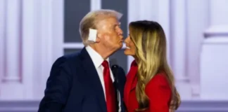 “Biden do nisë Luftën e tretë Botërore”! Nga deklarata e fortë e Trump deri tek gjesti i Melanisë, çfarë i pëshpëriti ajo në vesh gjatë Konventës Kombëtare Republikane