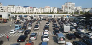 Për pushime në atdhe! Fluks i shtuar në portin e Durrësit, kulmi pritet këtë fundjavë