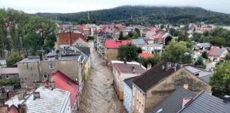 Polonia shpall gjendjen e katastrofës pas përmbytjeve