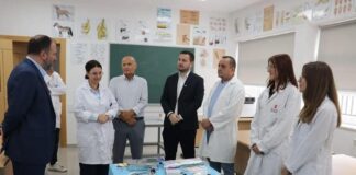 Shkolla e mesme profesionale “Mihal Shahini” në Cërrik, marrëveshje bashkëpunimi me 11 biznese