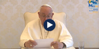 Papa Françesku mesazh për të rinjtë në 10 vjetorin e vizitës në Tiranë: Ju jeni e ardhmja e rajonit të Mesdheut