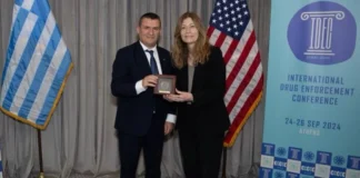 Konferenca Ndërkombëtare në Luftën kundër Drogave, Dumani takohet me Administratoren e DEA-s