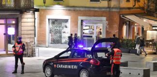 Atentat ndaj dy shqiptarëve në Itali, të plagosurit në gjendje të rëndë për jetën/ Autorët i bënë pritë jashtë lokalit (Emrat