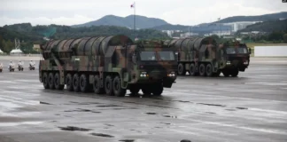 Koreja e Jugut prezanton raketën më të fuqishme balistike, mund të shkatërrojë bunkerët nëntokësorë të Veriut