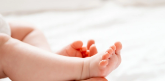 Ndodh mrekullia nga uragani Milton në Florida, mes frikës dhe panikut 22-vjeçarja sjell në jetë foshnjën e saj