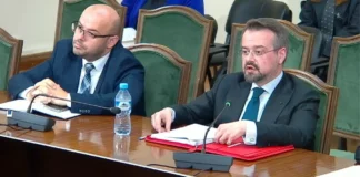 “Kujdes me mesazhet që ju vijnë në telefon”/ Kreu i AKEP te komisioni i Dezinformimit: “Viktima” edhe deputetët, u mbyllën 155 domaine ruse