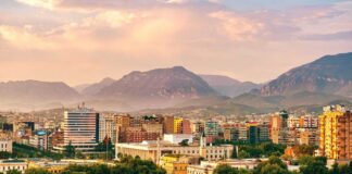 Media spanjolle: Vizitoni Shqipërinë për një arratisje të minutës së fundit