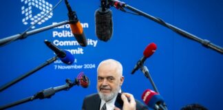 Samiti i drejtuesve të 47-të shteteve! Të qeshura dhe shtrëngime duarsh në Budapest, Rama publikon fotot