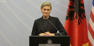 Pritshmëritë e shqiptarëve janë shumë të larta”, e ngarkuara me punë e SHBA në Tiranë: Sa herë takohem me zyrtarë të qeverisë u them ‘reforma në drejtësi është e pakthyeshme’