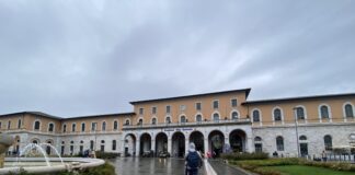 Vranësira dhe reshje shiu, parashikimi i motit për këtë të martë