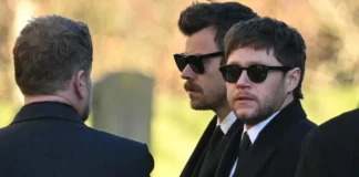 FOTOT/ One Direction bëhet bashkë pas 10 vitesh, të veshur me të zeza marrin pjesë në funeralin e Liam Payne